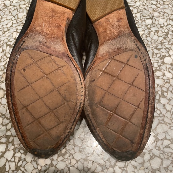 CHANEL Black Leather Flats - Picture 6 of 6